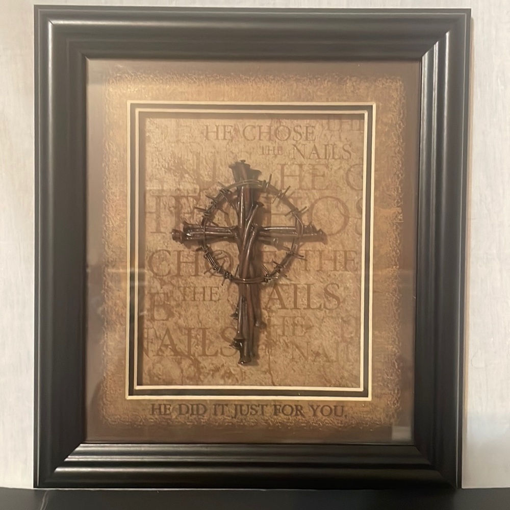 🤎The CROSS of Nails , Framed 3D picture under glass .